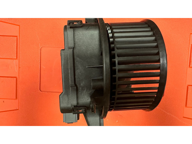 Вентилятор печки 4M2820021 Audi A4 Allroad B9