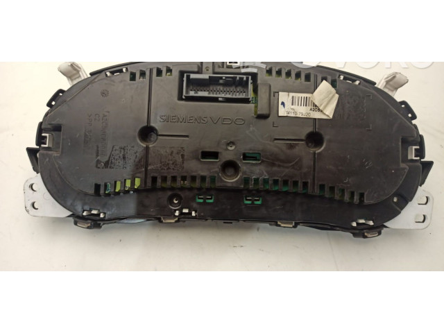 Přístrojová deska Fiat Sedici 2008