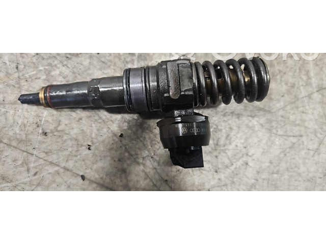 Vstřikovač 038130073BN   Volkswagen Caddy     