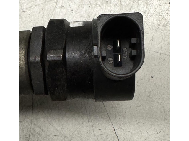 Топливная рампа 0281002665, 057130764B   Audi A6 S6 C6 4F   для двигателя BPP