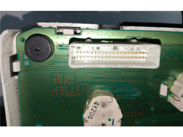 Pojistková skříňka Спидометр (приборный щиток) 5628708, 0090059 Nissan Micra C+C 2005