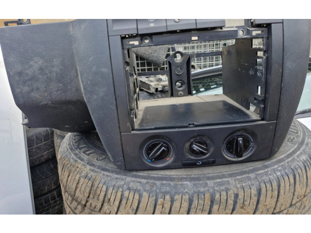 Блок управления климат-контролем Skoda Fabia Mk1 (6Y)