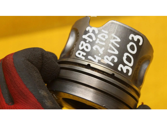 Píst    Audi A8 S8 D3 4E     