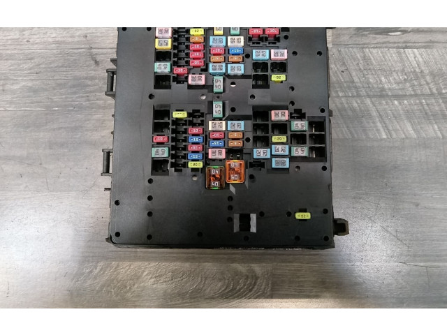 Блок предохранителей 2431807, JX6T-14D068-EDB   Ford Focus    