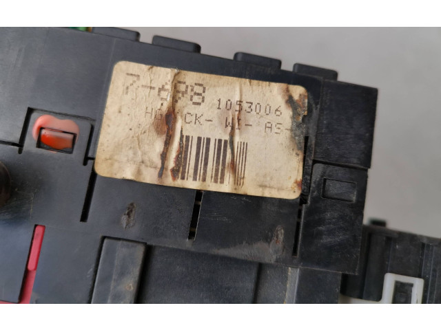 Блок предохранителей 357937039 Audi 80 90 B3