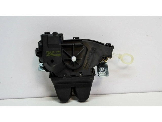 Замок задней крышки