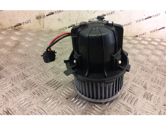 Вентилятор печки U0854003 Audi Q5 SQ5