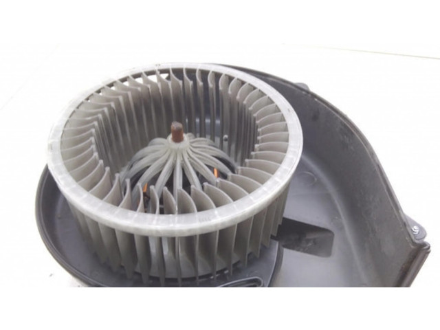 Вентилятор печки    6Q2819015   Audi A1
