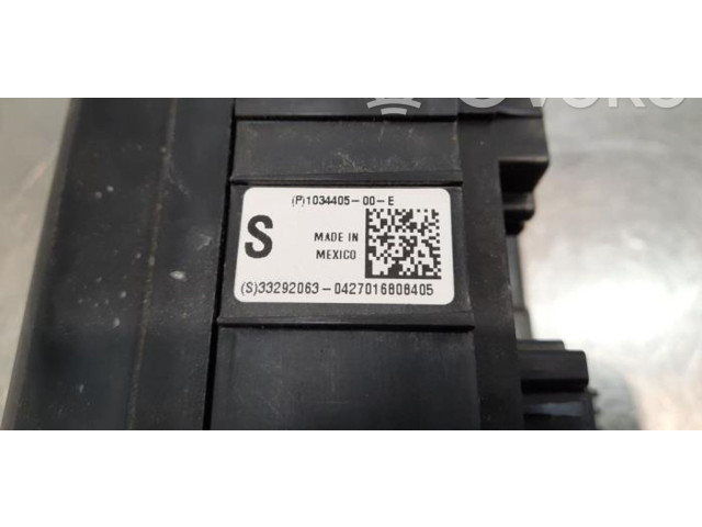   Pojistková skříňka 103440500E   Tela Model S 2016