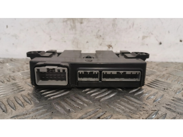 Блок управления FK7219H440BF   Jaguar F-Pace