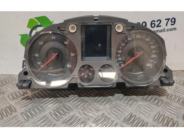 Панель приборов 94003D4780 Volkswagen PASSAT