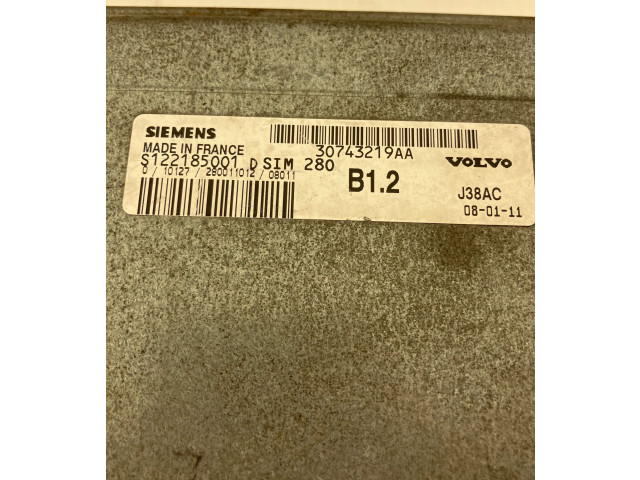 Блок управления двигателя 30743219AA, S122185001D Volvo C30