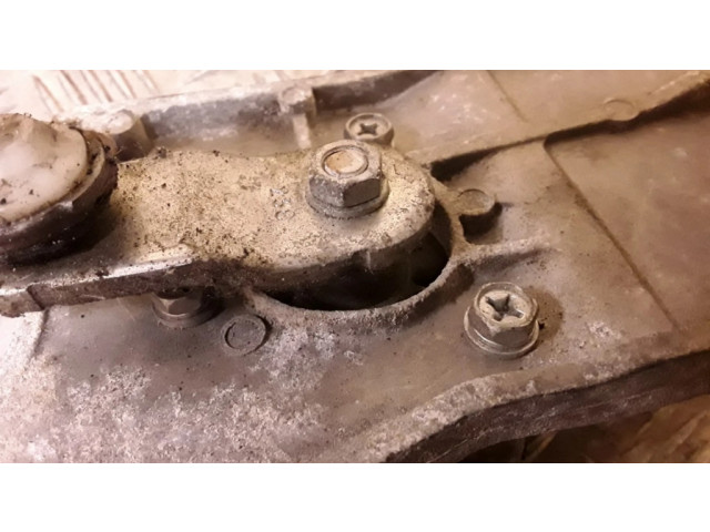 Двигатель стеклоочистителей