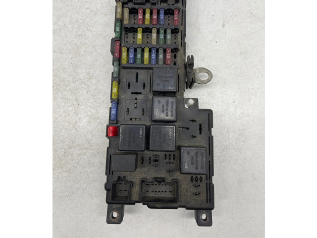 Блок предохранителей 30728008, 518829106 Volvo XC90