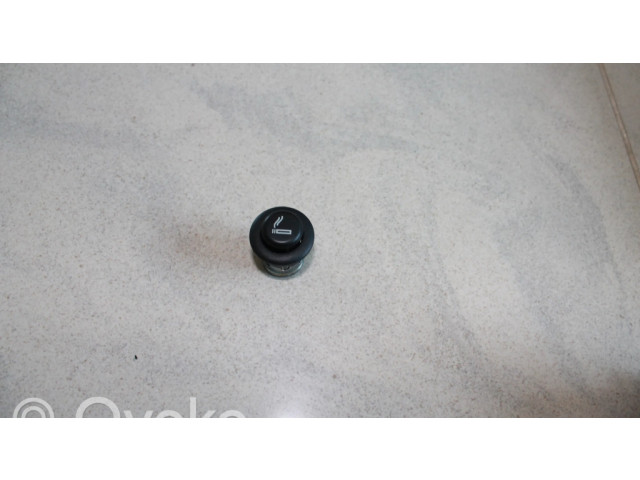 Передний прикуриватель