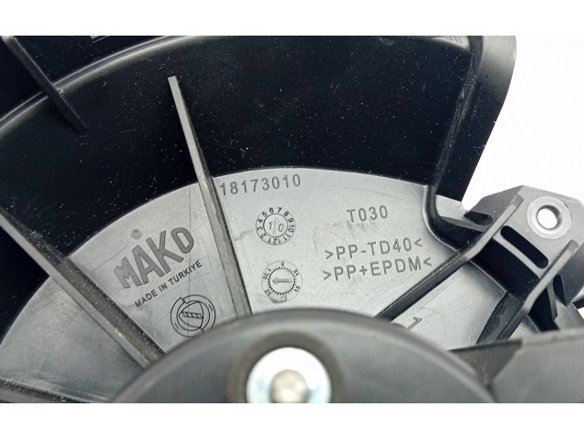 Вентилятор печки 18173010 Citroen Nemo