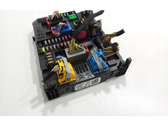 Pojistková skříňka Řídící jednotka BSM 9832881080 Opel Corsa F 2021