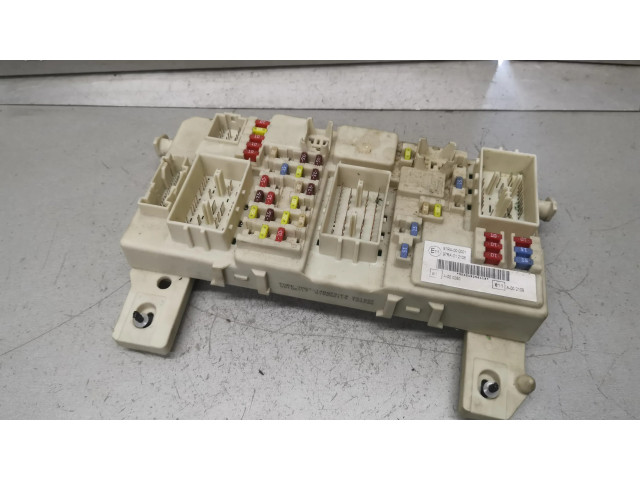 Блок предохранителей 7M5T14A073FB   Ford Focus    