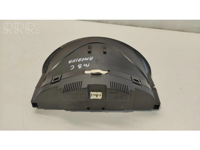 Přístrojová deska Mercedes-Benz C W203 2003 A2035408011, 110080183