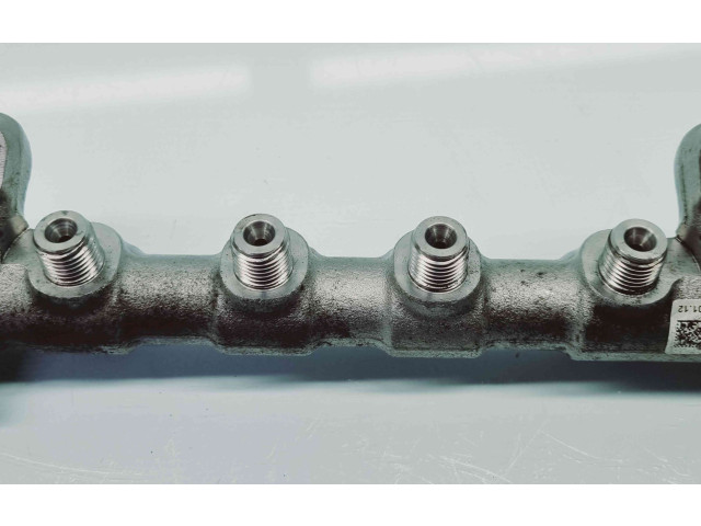 Топливная рампа 03L089M   Skoda Octavia Mk2 (1Z)  