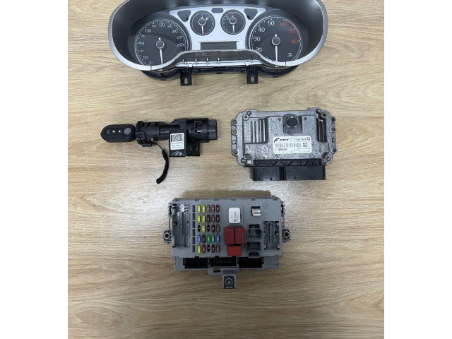 Блок управления двигателя 51867078   Lancia Delta III