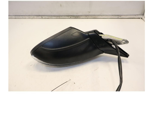 Зеркало электрическое Volkswagen Golf VII 2013 - 2019 года