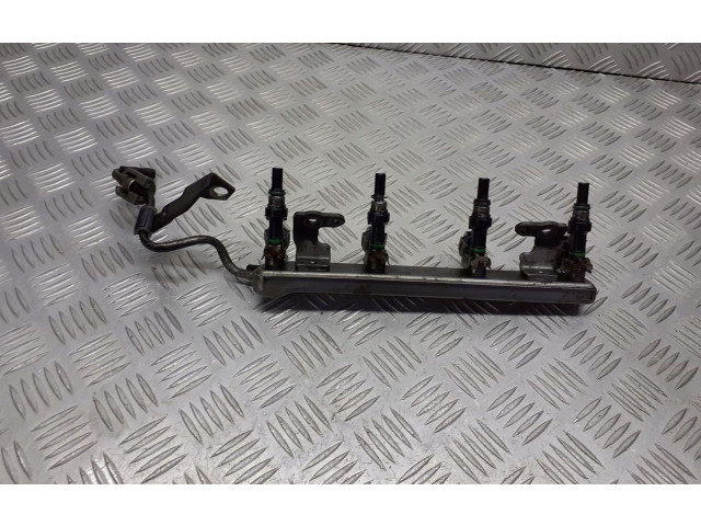 Топливная рампа    Nissan Tiida C11  