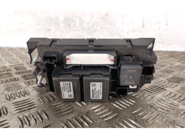 Блок предохранителей 4J280224, G92Z153010 Lexus NX