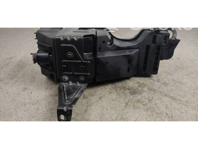 Блок предохранителей Volvo S80