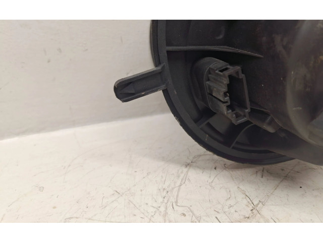 Вентилятор печки 983226 Skoda Octavia Mk2 (1Z)