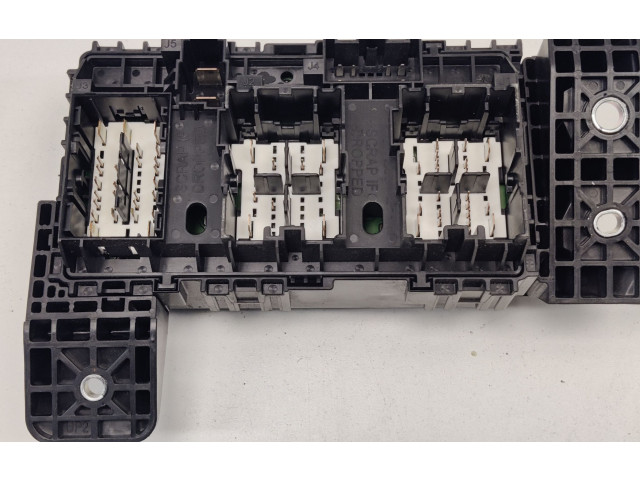 Pojistková skříňka 68312656AC Ram 1500 2020