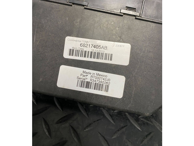 Pojistková skříňka 68217405AB, RT032742J0 Dodge Grand Caravan 2014