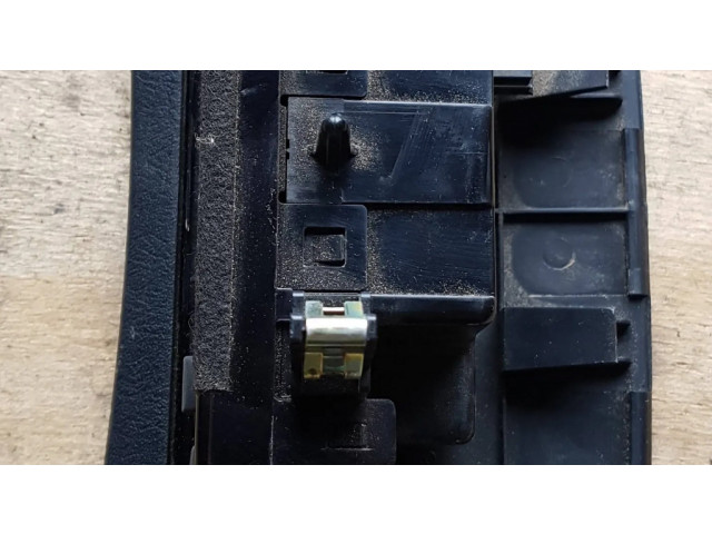 Дисплей MR216461 Mitsubishi Galant