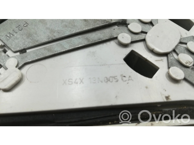 Задний фонарь левый XS4X13N005CA, 4527 Ford Focus 2004-2010 года