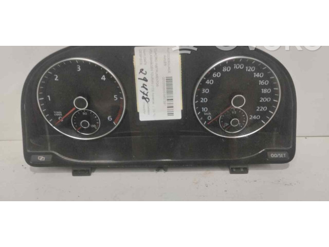 Панель приборов 1T0920875A Volkswagen Touran II