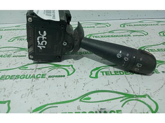 Переключатель дворников E11811220 Dacia Logan II