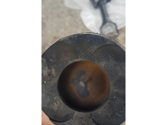 Píst Mercedes-Benz E W211