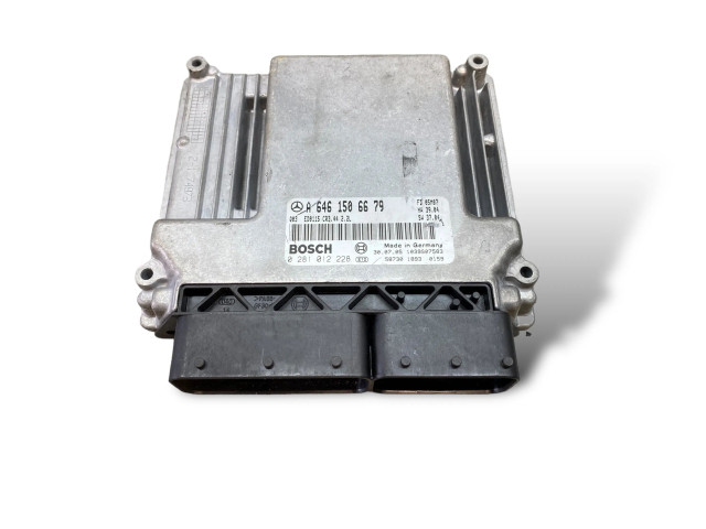 Масляный насос  OM 646.962 A6461506679, 1039S07583  Mercedes-Benz C W203 