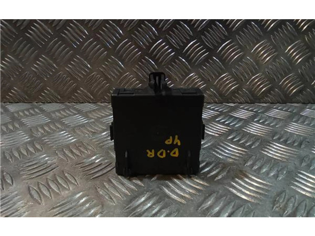 Zámek zadních dveří A2048207285, A2048200426 Mercedes-Benz C W204 2008