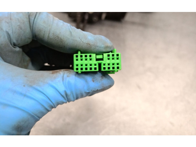 Зеркало электрическое Volvo S60 2005 - 2010 года