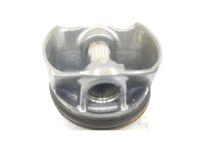 Píst 11258637807, 1212CD BMW 7 G11 G12 pro benzínový motor