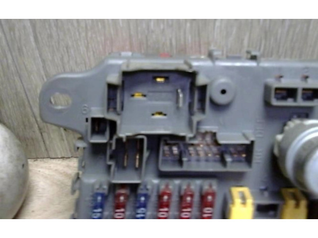 Блок предохранителей Rover 200 XV