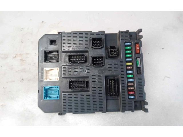 Блок предохранителей 9663798180, 9663798180 Renault Clio I