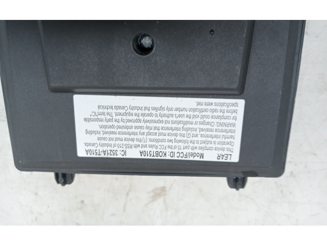 Блок предохранителей C2D40479, FW9314F041AE Jaguar XJ X308