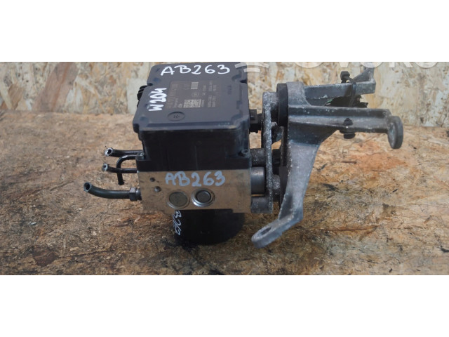 Jednotka ABS A1724314312 Mercedes-Benz C W204 2009
