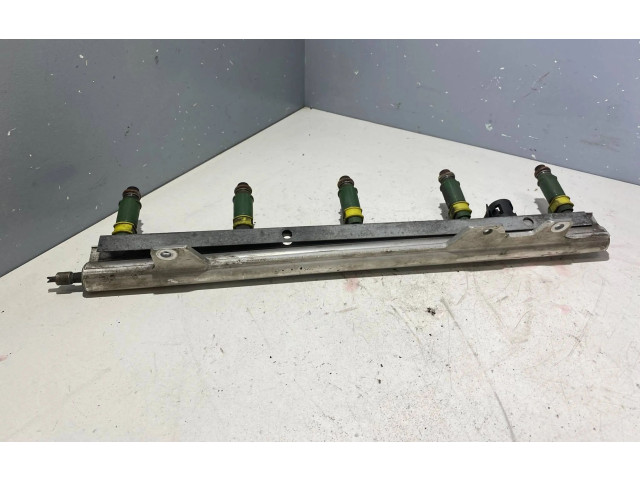 Топливная рампа 9186942 Volvo S60