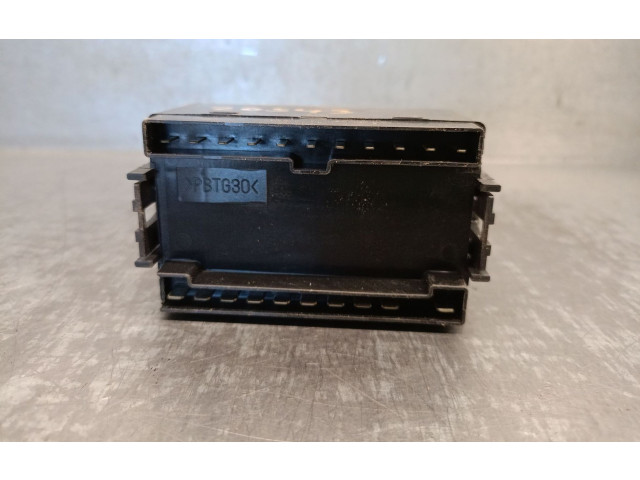 Блок управления 8638A009 Mitsubishi Montero