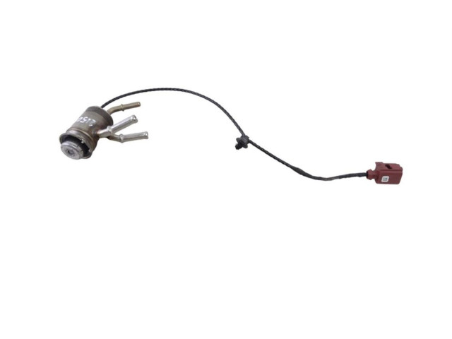 Vstřikovač 05L131113J Audi RS Q3