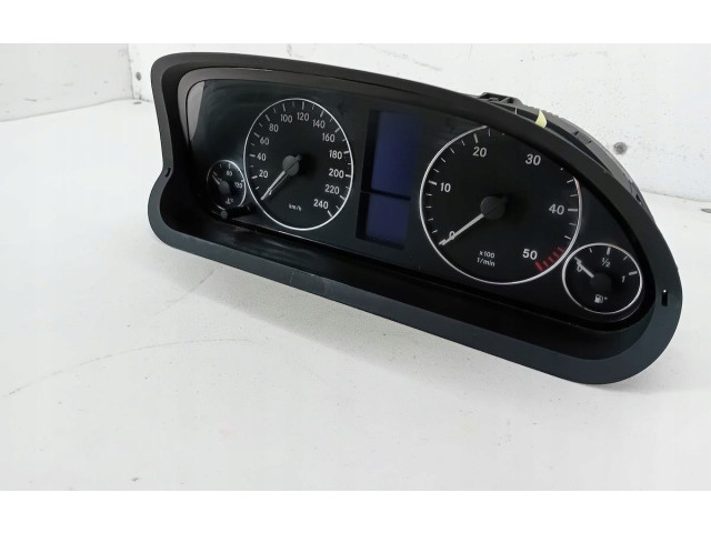 Панель приборов 1031098101   Mercedes-Benz A W169       