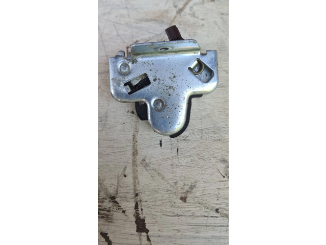 Замок багажника 30457255121 Opel Vectra B 1996 - 2002 года